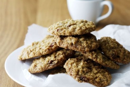 Syrup and Oat Cookies